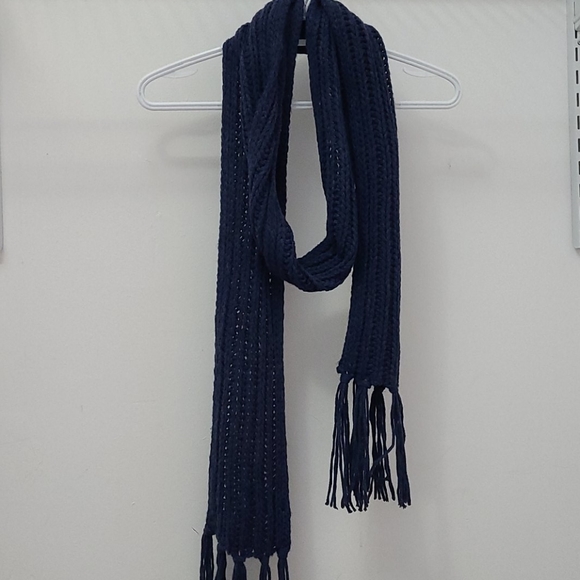Gap blue knitted scarf - Picture 1 of 4